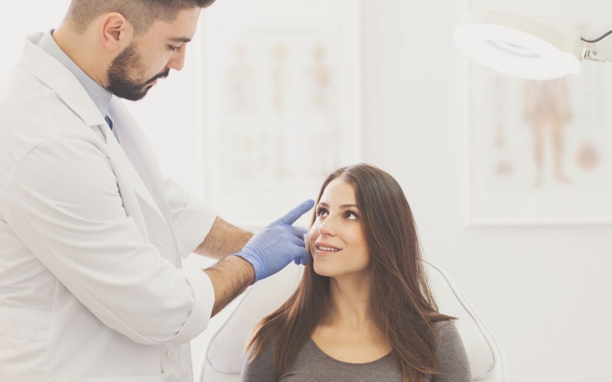 La opinión de los expertos: la preocupación dermatológica por el skincare para pieles jóvenes